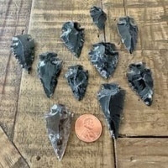 Obsidian Arrowhead Cabochon - Picture 1 of 3